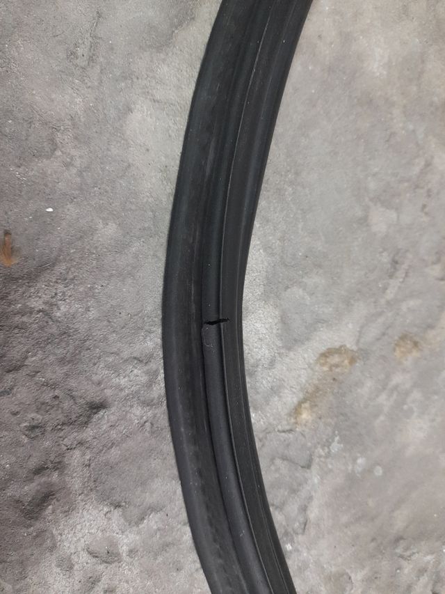 Goma maletero kadett gsi