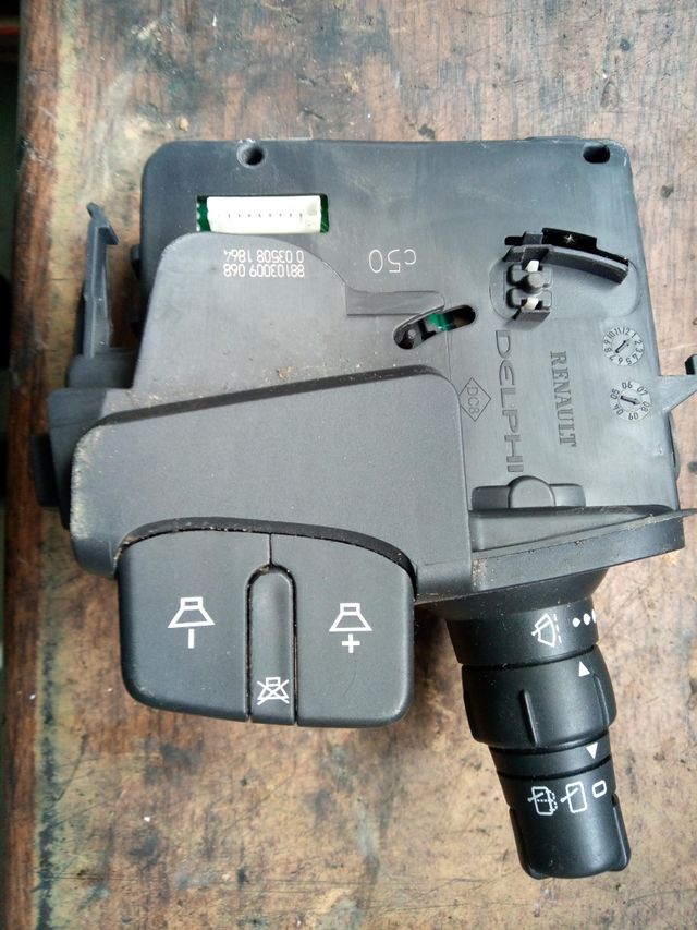 Mando limpiaparabrisas y radio Renault 2