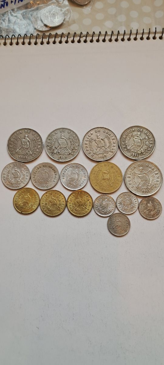 Monedas de Guatemala.