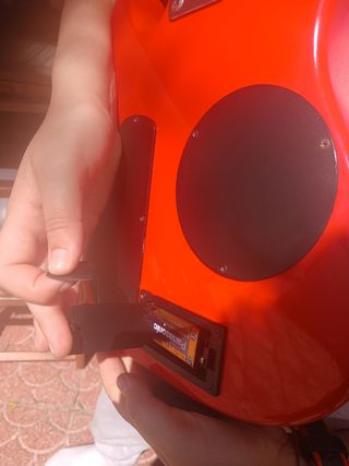 Guitarra eléctrica semi juguete