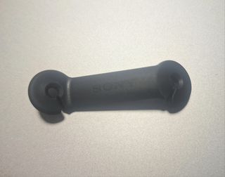 Auriculares Sony. Ajustador de cable