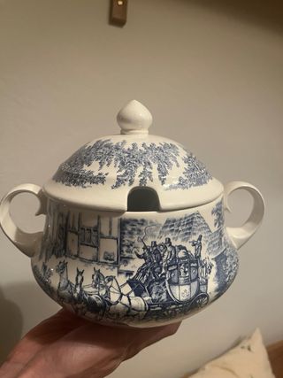 Amplia vajilla San Claudio