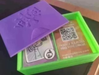 Caja juego de cartas Virus