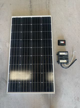 KIT PLACA SOLAR 130 Y CARGADOR DE BATERIA