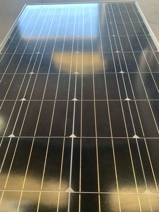 KIT PLACA SOLAR 130 Y CARGADOR DE BATERIA