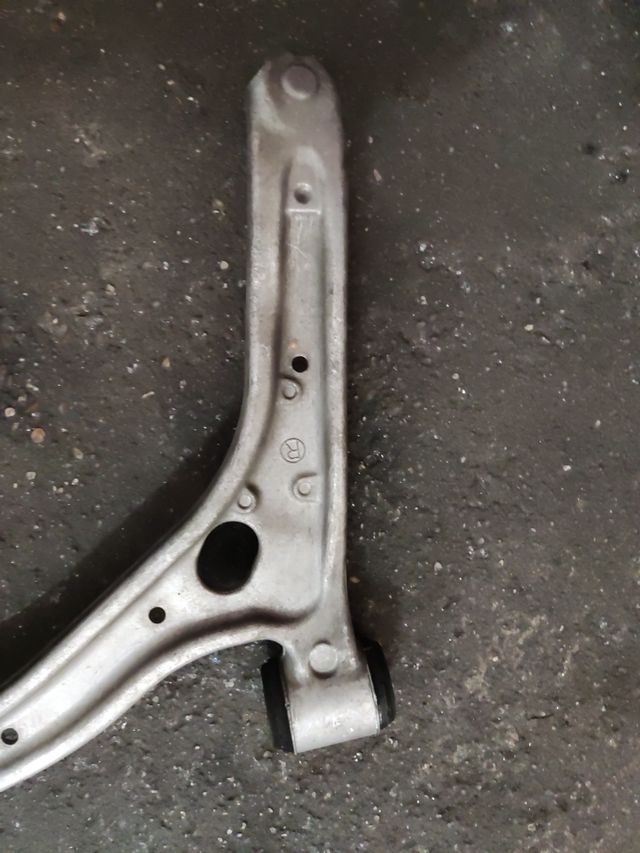 Braço susp. Frt drt Mercedes w176