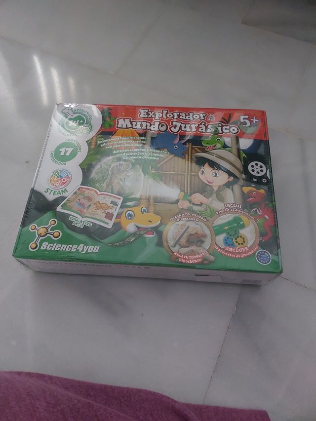 JUEGO: EXPLORADOR DEL MUNDO JURASICO