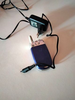 Motorola v25  silver