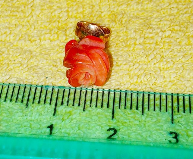 Mono Orecchino Retrò Corallo e Oro