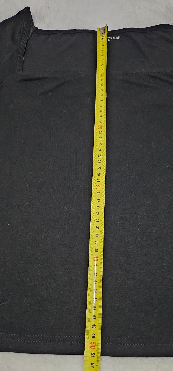 Camiseta manga larga color negro