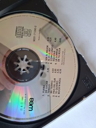 CD Revolver