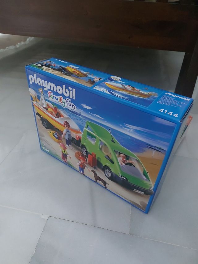 PLAYMOBIL FAMILY FUN