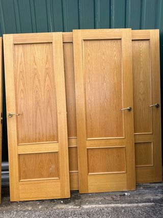 Puertas madera maciza