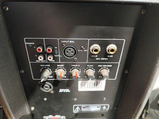 Altavoz autoamplificado