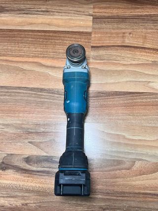 Amoladora Erbauer 18 V + batería 5 Ah y cargador