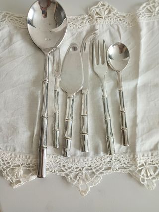 Cubertería de postre italiana