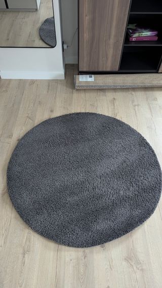 Alfombra gris oscura ikea