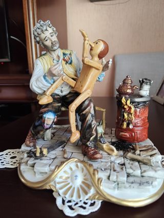 Figura CAPODIMONTI VINTAGE( PRECIO ALGO NEGOCIABLE