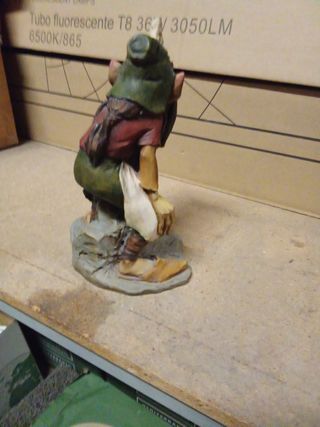 Figura nomo minero escultura Paor