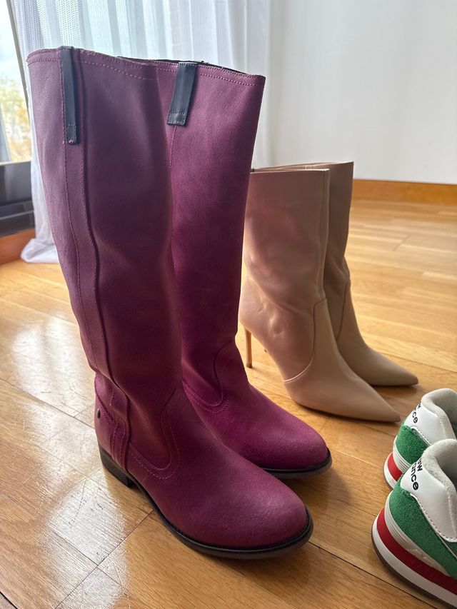 lote de zapatillas y botas