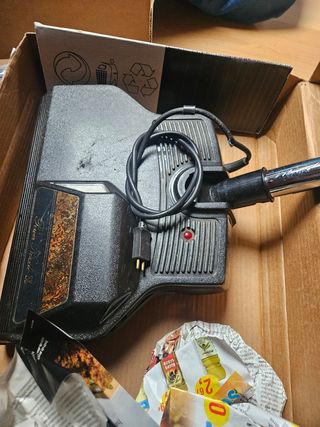 Pieza aspirador Rainbow funciona pero tiene el ca