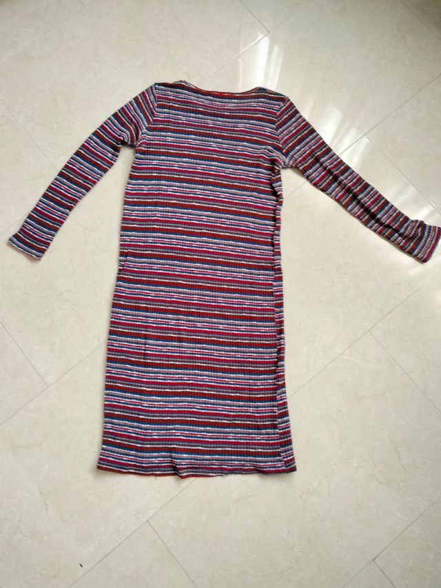 Vestido midi de rayas Pull and Bear