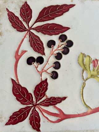 Antica ceramica smaltata liberty 1900 in cornice