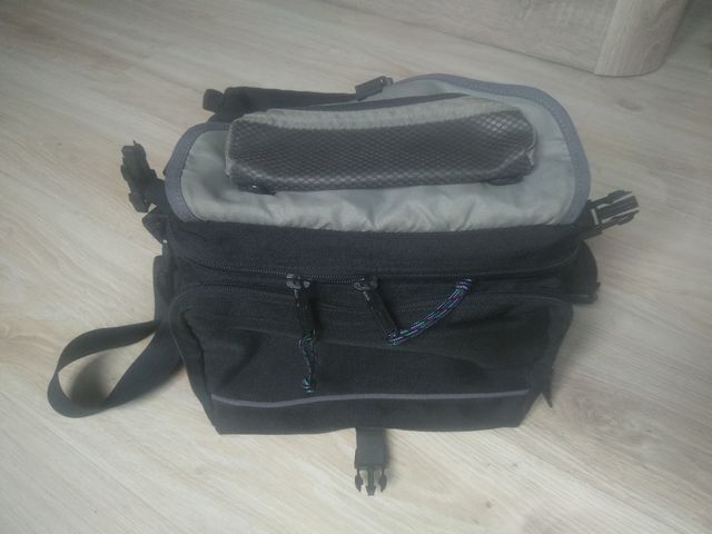 Bolsa fotográfica Lowepro Nova 3