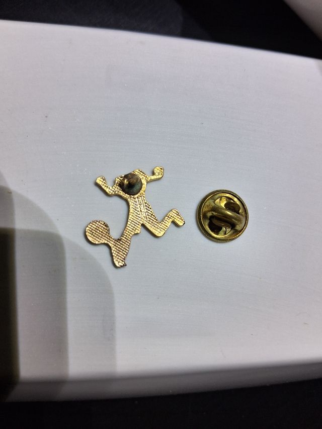 Spilla da calcio petra- mascotte dei gio