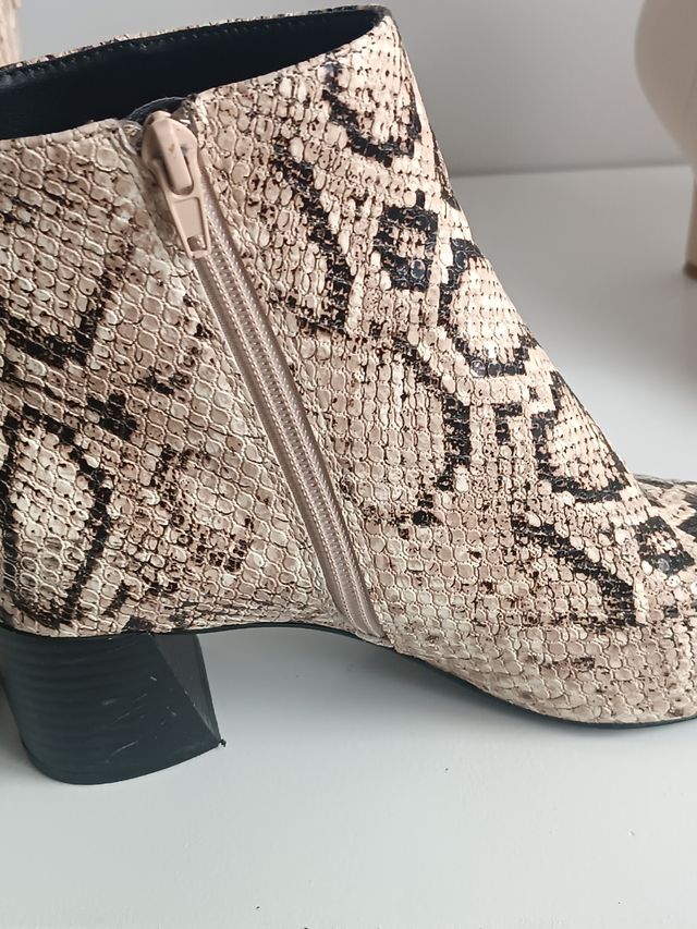 botines completamente nuevos