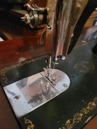 Maquina de coser Alfa