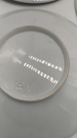 Platos de Castro azul y dorado