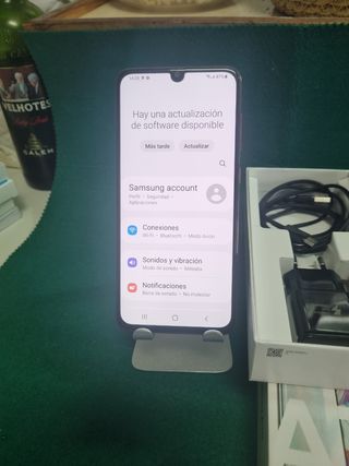 SAMSUNG GALAXY A70