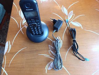 Se vende  teléfono inalámbrico panasonic