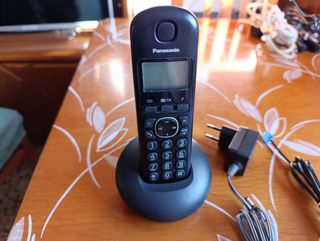 Se vende  teléfono inalámbrico panasonic