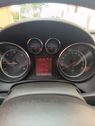 Opel Astra 2010
