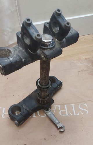Derbi TT8 Tijas para barras 31mm