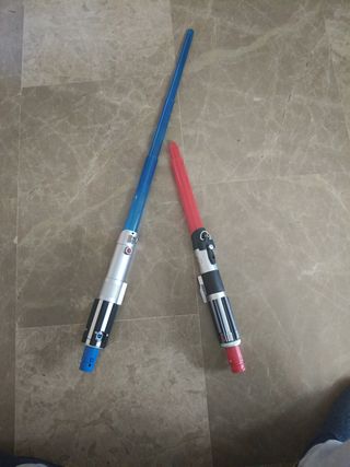 2 espadas laser de stars wars 