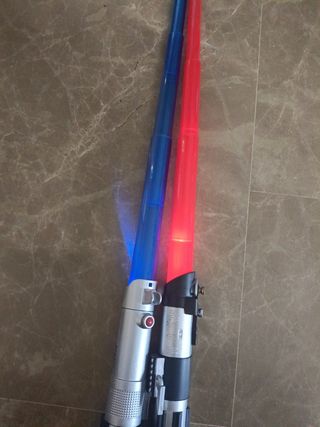 2 espadas laser de stars wars 