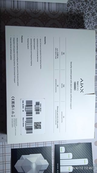 Ajax HUB 2 - 4G y módulo complementario de 220V