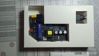 Ajax HUB 2 - 4G y módulo complementario de 220V