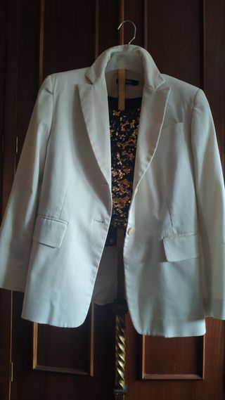 Blazer DKNY talla 40-42