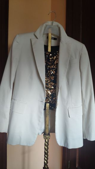 Blazer DKNY talla 40-42