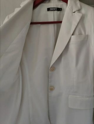 Blazer DKNY talla 40-42