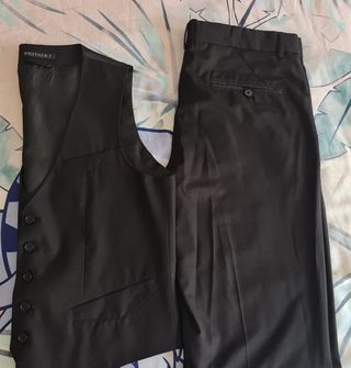 Conjunto chaleco y pantalon