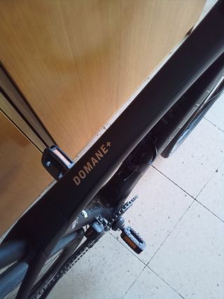 Bicicleta eléctrica de carbono carretera