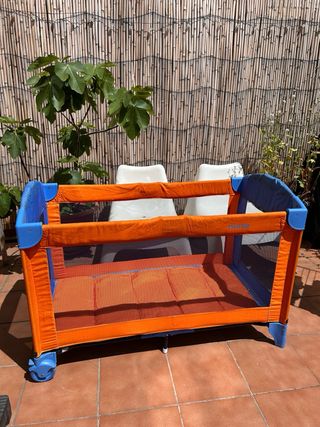 Cuna portatil con ruedas