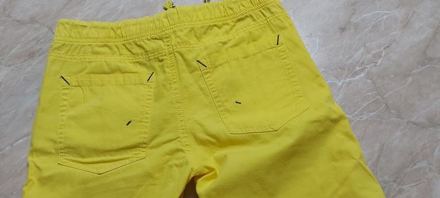 Pantaloncini bambino giallo