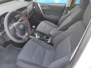 Toyota Auris 2015