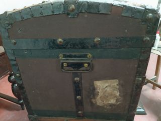 Baúl muy antiguo